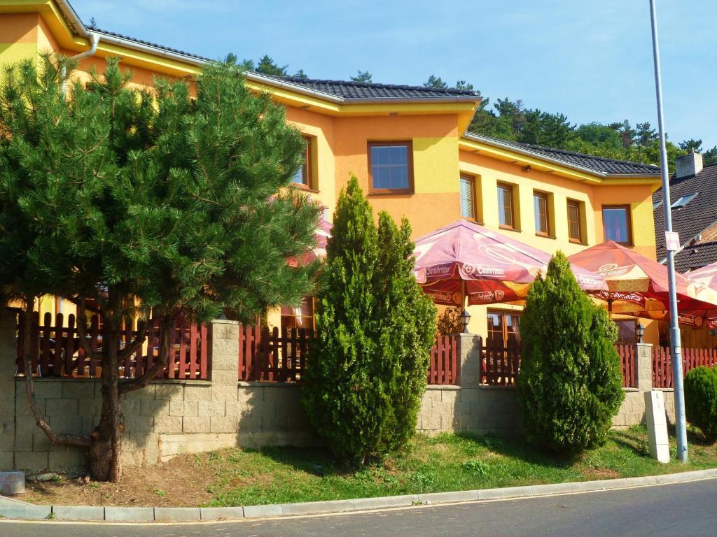 Hotel Pohadka Most Exterior photo