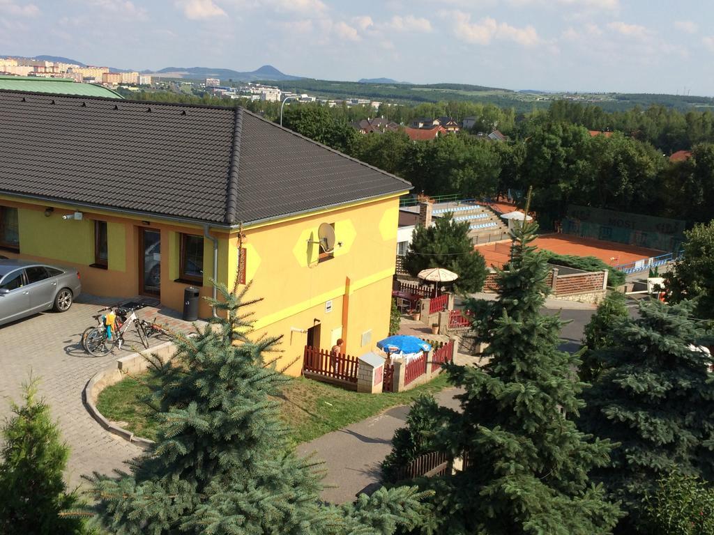Hotel Pohadka Most Exterior photo