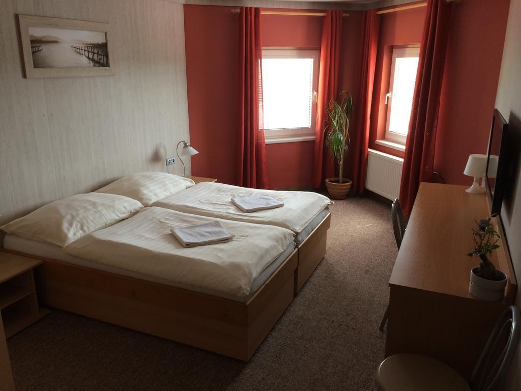 Hotel Pohadka Most Room photo